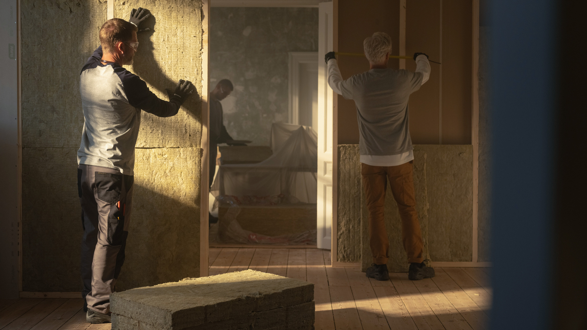 ROCKWOOL By Nature installer image