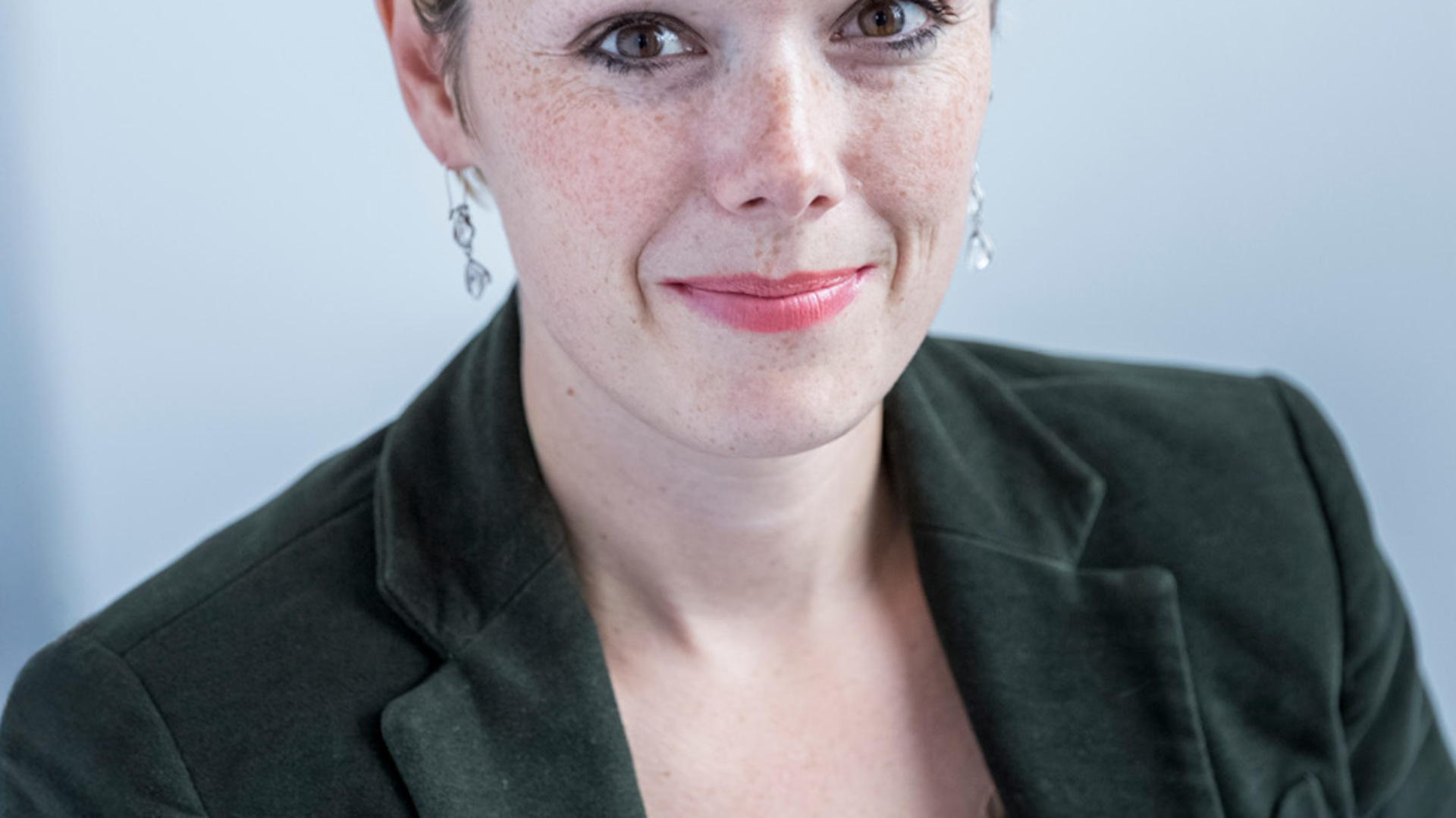 Employee testimonials: images for web use 