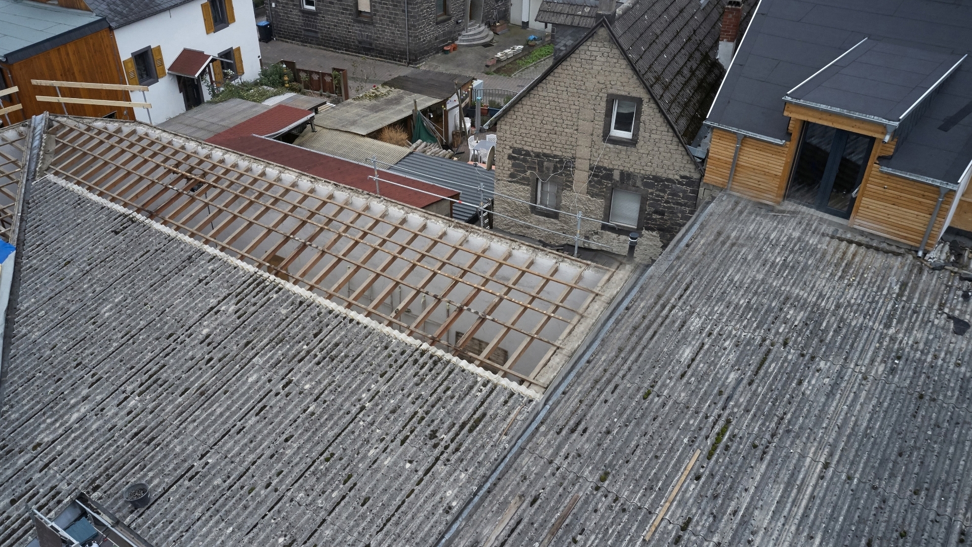 magazin, rebuild, online-magazin, kulturzentrum kottenheim, sanierung, alte gebäude neue Identität, altes raiffeisenlager, altes lager, leerstehendes gebäude, nachhaltiges sanierungskonzept, lebendiger treffpunkt, umnutzung, flachdachdämmung, bitrock, kottenheim, germany